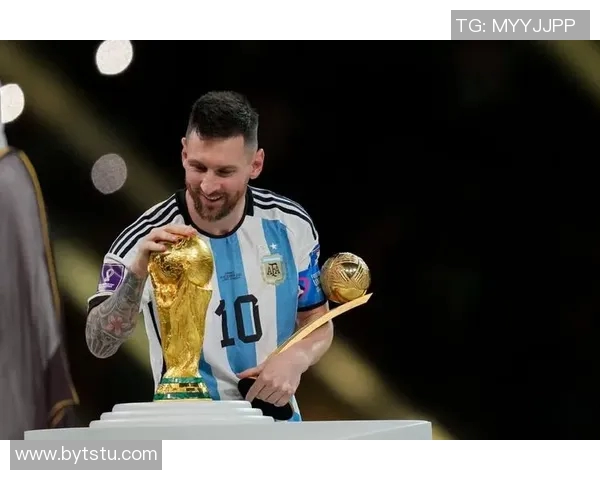 当代足球球星历史地位评析：梅西、C罗与未来传奇的传承之路